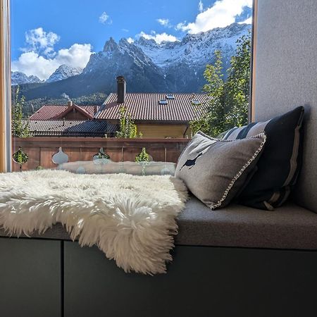 Die Karwendelsuite - 5 Sterne Fewo Mit Bestem Bergblick, Zentrumsnah & Ruhig Gelegen, Familienfreundlich Mittenwald Buitenkant foto