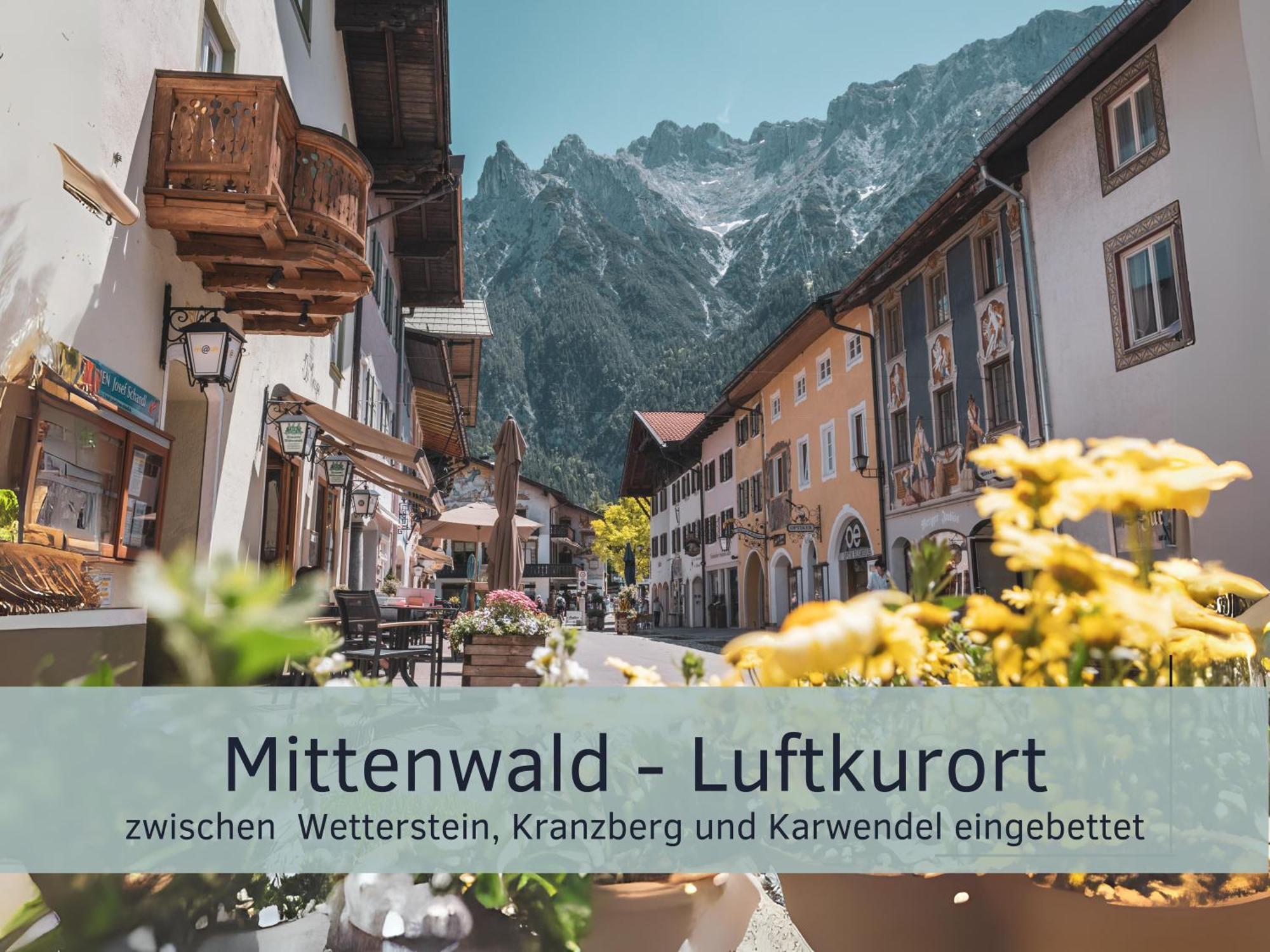 Die Karwendelsuite - 5 Sterne Fewo Mit Bestem Bergblick, Zentrumsnah & Ruhig Gelegen, Familienfreundlich Mittenwald Buitenkant foto